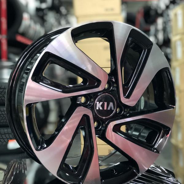 rines 15 kia black